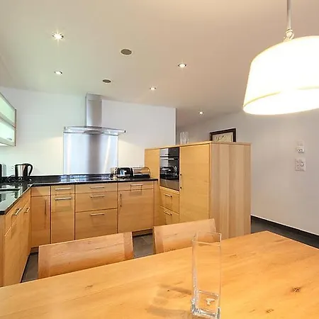Sleeps 4 Pool Wifi T031620 Apartment Zermatt