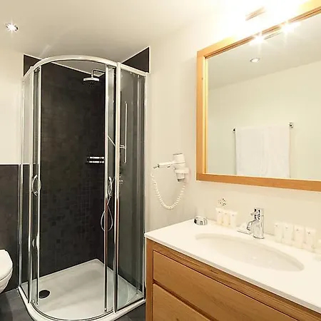 Sleeps 4 Pool Wifi T031620 Apartment *